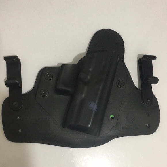 Alien Gear Holster - Picture 1 of 5